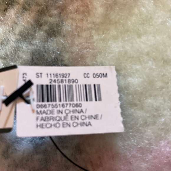 Victoria secret scarf - Picture 4 of 4